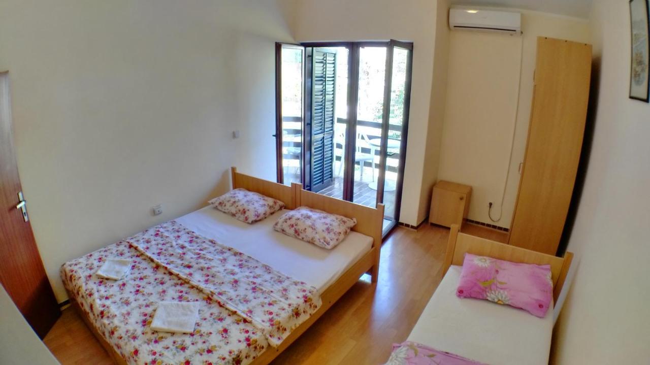 Guesthouse Obala Sutomore Kültér fotó