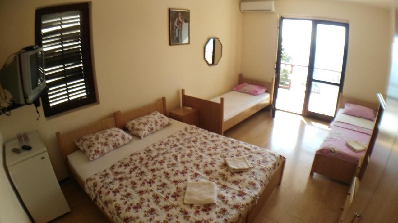 Guesthouse Obala Sutomore Kültér fotó
